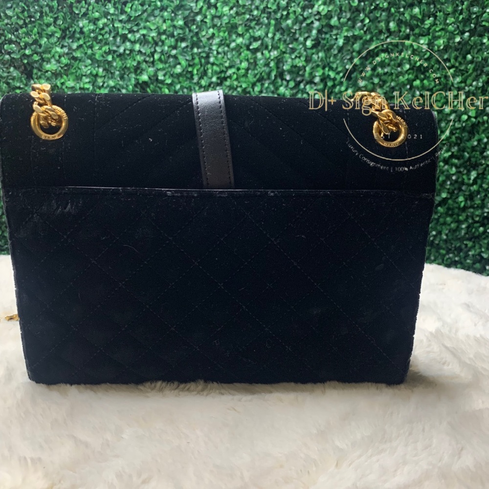 Yves Saint Laurent Velvet Monogram Triquilt Envelope Bag in Black - Picture 3 of 16